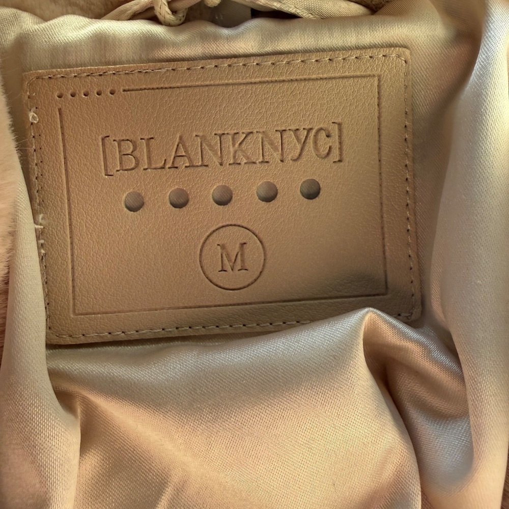 Women’s Plush Faux Fur Jacket - Cream - Picture 7 of 7